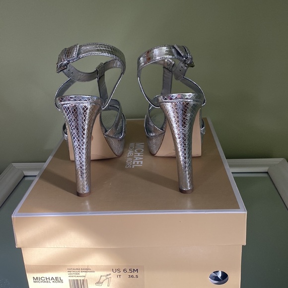 Very confortable high heels!! - Picture 3 of 4